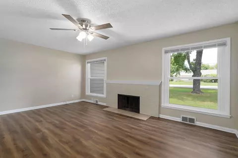 Living - 1840 S Glencrest Ave, Springfield, MO 65804 photo 1 of 6