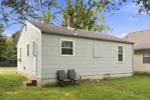 Exterior - 1925 W Atlantic St, Springfield, MO 65803 photo 7 of 10