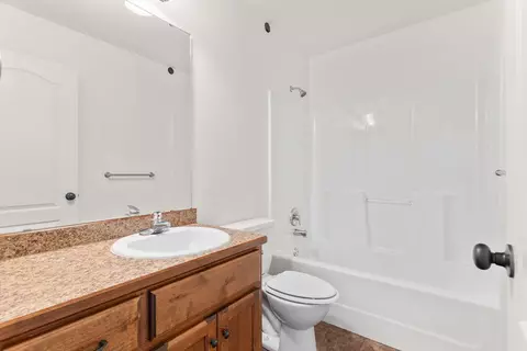 Bath - 614 S Ashton Ave, Republic, MO 65738 photo 2 of 2