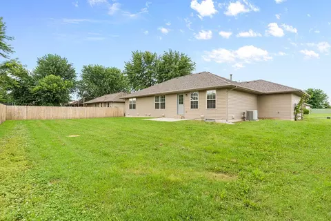 Exterior - 614 S Ashton Ave, Republic, MO 65738 photo 8 of 8