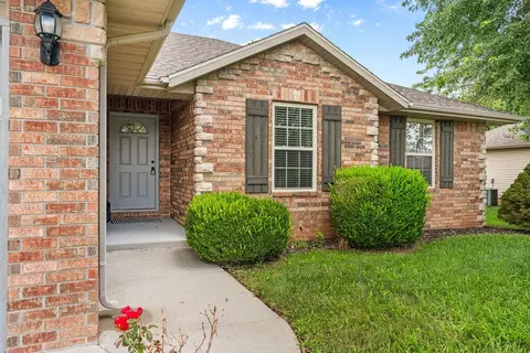 Exterior - 614 S Ashton Ave, Republic, MO 65738 photo 5 of 8
