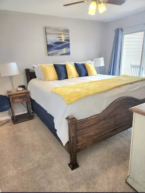 Bedroom - 25 Chickadee Ct #4, Branson, MO 65616 photo 1 of 3