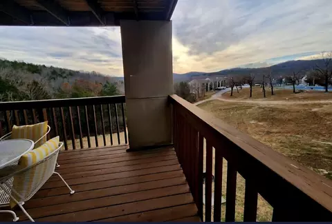 Exterior - 25 Chickadee Ct #4, Branson, MO 65616 photo 5 of 7