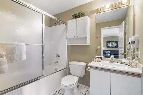 Bath - 120 Spring Creek Ct #23, Branson, MO 65616 photo 1 of 2