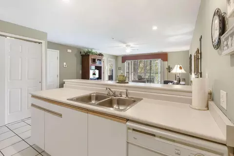 Kitchen - 120 Spring Creek Ct #23, Branson, MO 65616 photo 2 of 4
