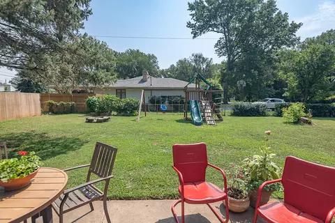 1918 S Luster Ave, Springfield, MO 65804 photo 9