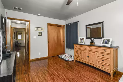 Bedroom - 185 Buxton Rd, Forsyth, MO 65653 photo 3 of 3