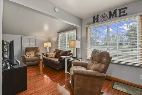 Living - 185 Buxton Rd, Forsyth, MO 65653 photo 2 of 3