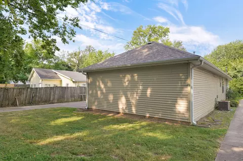 Exterior - 2134 N Howard Ave, Springfield, MO 65803 photo 6 of 7