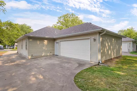 Exterior - 2134 N Howard Ave, Springfield, MO 65803 photo 7 of 7