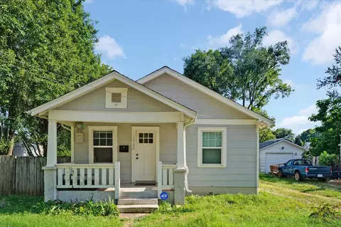 Exterior - 1726 W Walnut St, Springfield, MO 65806 photo 3 of 5