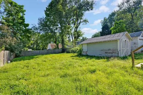 Exterior - 1726 W Walnut St, Springfield, MO 65806 photo 4 of 5