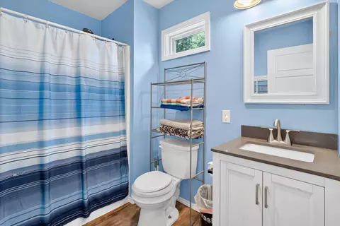 Bath - 1726 W Walnut St, Springfield, MO 65806 photo 1 of 1
