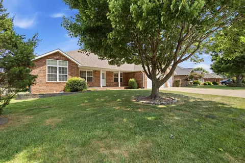 Exterior - 1611 E Barnes St, Ozark, MO 65721 photo 2 of 6