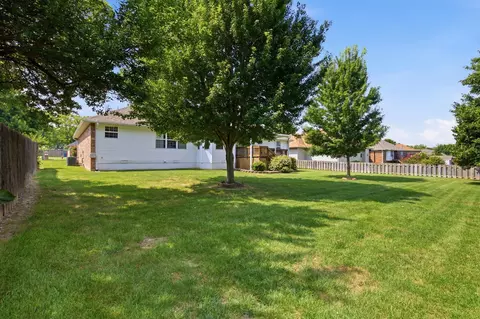 Exterior - 1611 E Barnes St, Ozark, MO 65721 photo 6 of 6