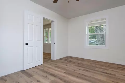 Bedroom - 2533 W Walnut St, Springfield, MO 65806 photo 3 of 4