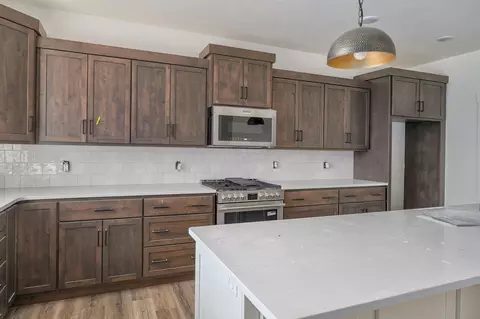 4972 S Sycamore Ave, Springfield, MO 65810 photo 2