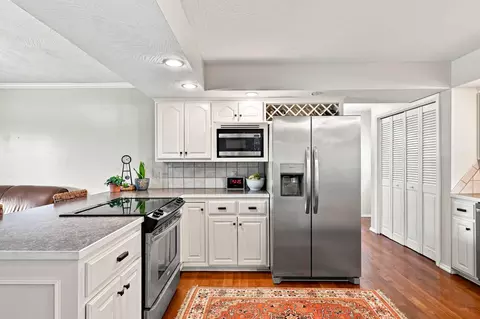 Kitchen - 4544 S Holland Ave, Springfield, MO 65810 photo 3 of 6
