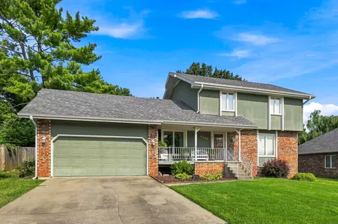 Exterior - 4544 S Holland Ave, Springfield, MO 65810 photo 3 of 17
