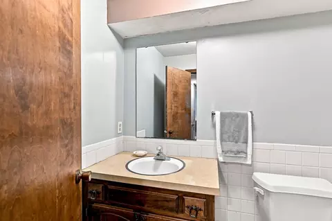 Bath - 4544 S Holland Ave, Springfield, MO 65810 photo 6 of 7
