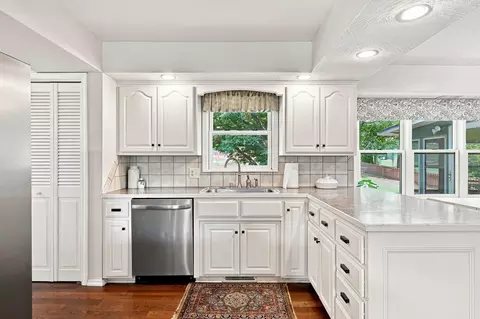Kitchen - 4544 S Holland Ave, Springfield, MO 65810 photo 5 of 6