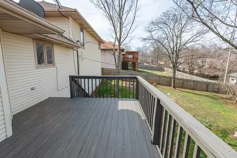 Exterior - 1957 W Nottingham St, Springfield, MO 65810 photo 7 of 10
