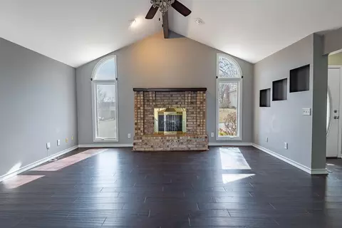 Living - 1957 W Nottingham St, Springfield, MO 65810 photo 2 of 8