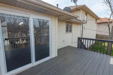 Exterior - 1957 W Nottingham St, Springfield, MO 65810 photo 6 of 10