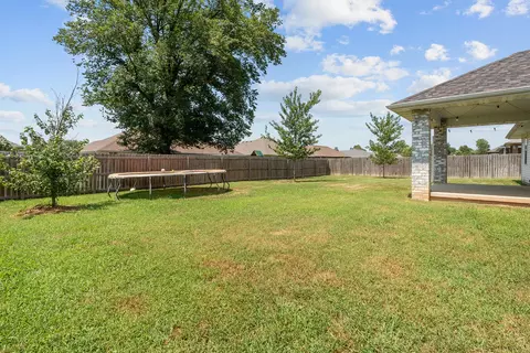 Exterior - 1363 S Strasbourg Ave, Springfield, MO 65802 photo 6 of 9