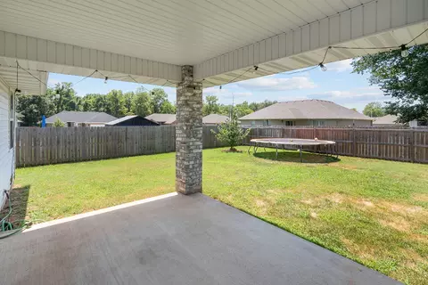 Exterior - 1363 S Strasbourg Ave, Springfield, MO 65802 photo 5 of 9