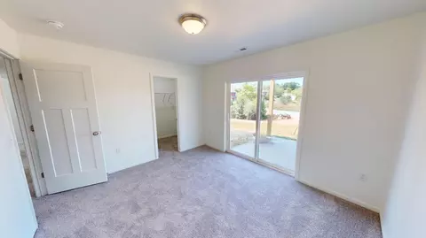 Bedroom - 124 E Sunset Cove Ln, Branson, MO 65616 photo 6 of 13
