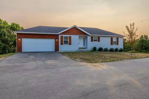 Exterior - 124 E Sunset Cove Ln, Branson, MO 65616 photo 2 of 6