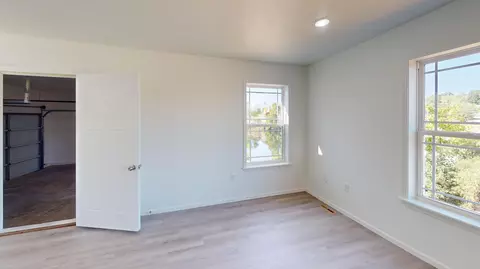 Bedroom - 124 E Sunset Cove Ln, Branson, MO 65616 photo 1 of 13
