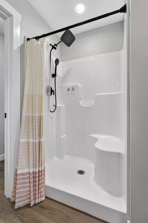 Bath - 4247 Tuscany Cir, Ozark, MO 65721 photo 2 of 4