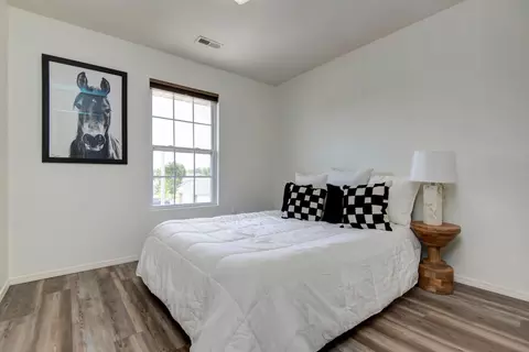 Bedroom - 3808 N Spring Brooke Ave, Springfield, MO 65803 photo 3 of 3