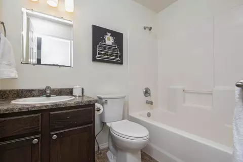 Bath - 3808 N Spring Brooke Ave, Springfield, MO 65803 photo 2 of 2