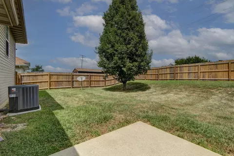 Exterior - 3808 N Spring Brooke Ave, Springfield, MO 65803 photo 2 of 3