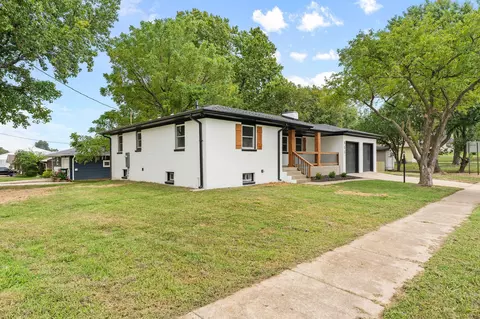 Exterior - 953 W Kerr St, Springfield, MO 65803 photo 4 of 10