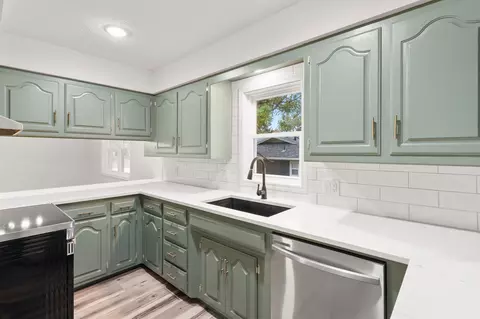 Kitchen - 953 W Kerr St, Springfield, MO 65803 photo 1 of 1