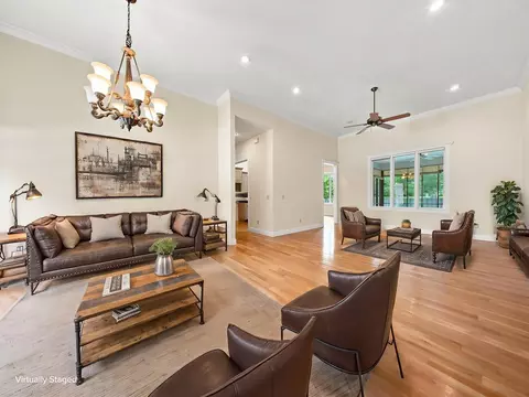 Living - 3411 E Anne St, Ozark, MO 65721 photo 2 of 12