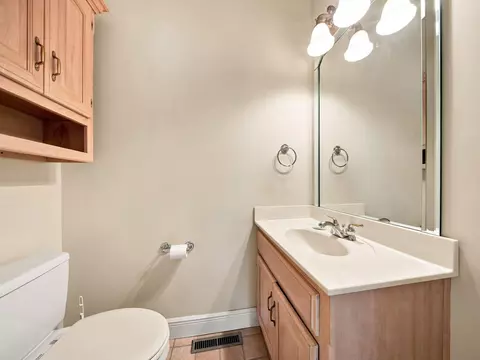 Bath - 3411 E Anne St, Ozark, MO 65721 photo 5 of 6