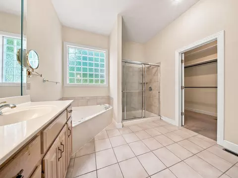 Bath - 3411 E Anne St, Ozark, MO 65721 photo 2 of 6