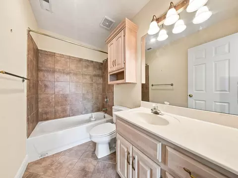 Bath - 3411 E Anne St, Ozark, MO 65721 photo 6 of 6