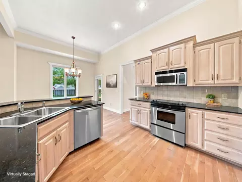 Kitchen - 3411 E Anne St, Ozark, MO 65721 photo 2 of 4