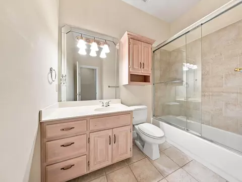 Bath - 3411 E Anne St, Ozark, MO 65721 photo 4 of 6