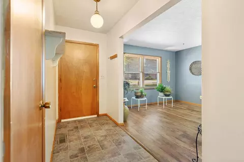 Entry Way - 2648 E Grand St, Springfield, MO 65804 photo 1 of 3