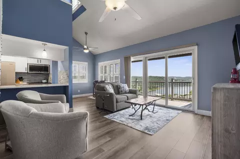 Living - 4 Treehouse Ln #7, Branson, MO 65616 photo 1 of 5