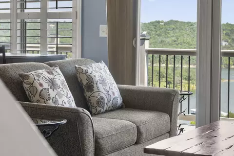 Living - 4 Treehouse Ln #7, Branson, MO 65616 photo 5 of 5