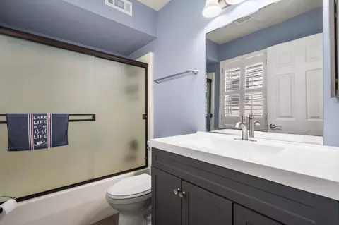 Bath - 4 Treehouse Ln #7, Branson, MO 65616 photo 2 of 4