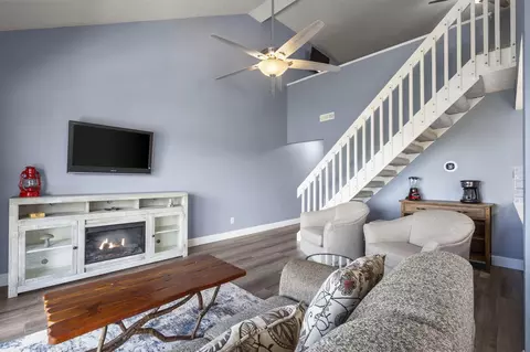 Living - 4 Treehouse Ln #7, Branson, MO 65616 photo 3 of 5